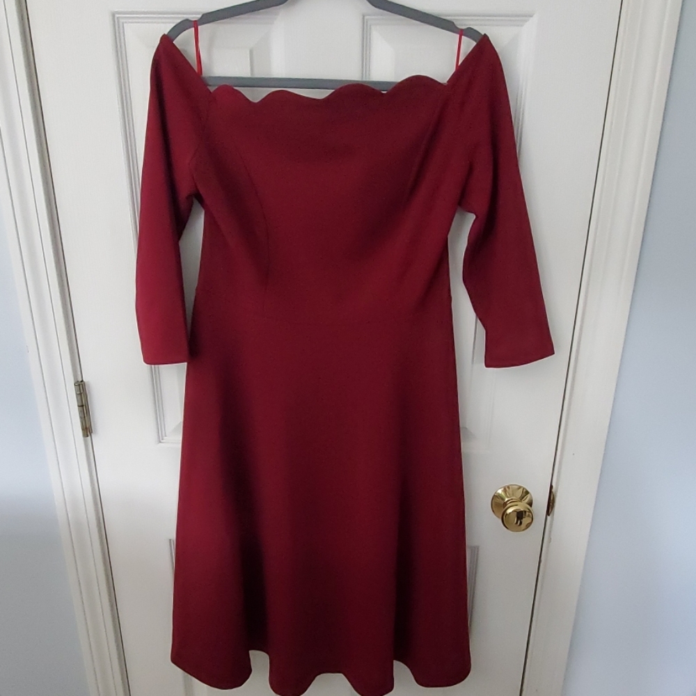 Off the Shoulder Scallopped Top Dress